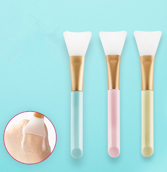 Fan Makeup Brush - Highlighting & Finishing Brush