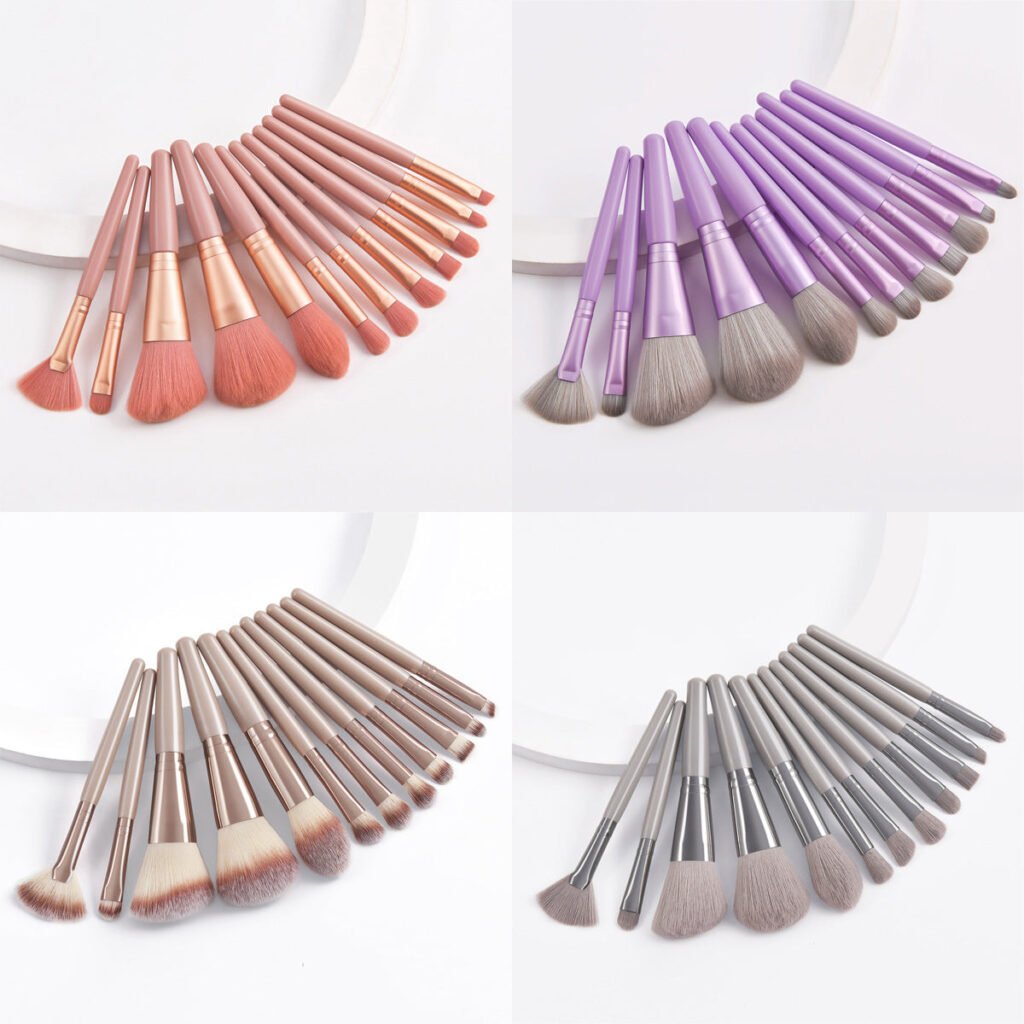 12- Portable Makeup Brush Set